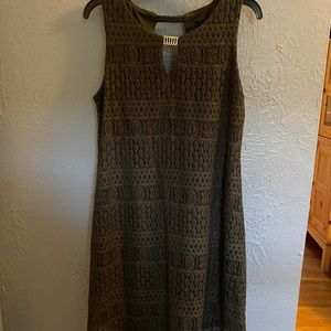 Women’s green Ronnie Nicole sleeveless dress.